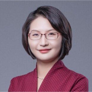 Lingli Deng headshot