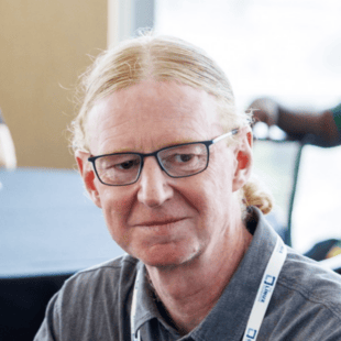 Jonathan Corbet headshot