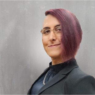 Æva Black headshot