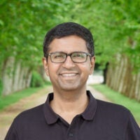 Vijoy Pandey headshot