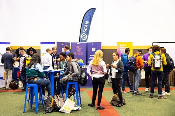 Attendees gathered in the sponsor showcase.