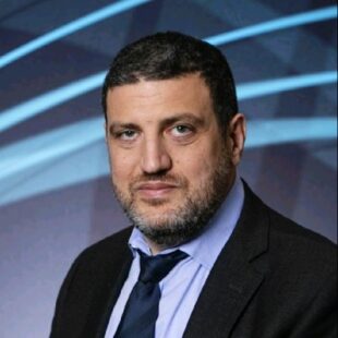 Peter Smulovics headshot