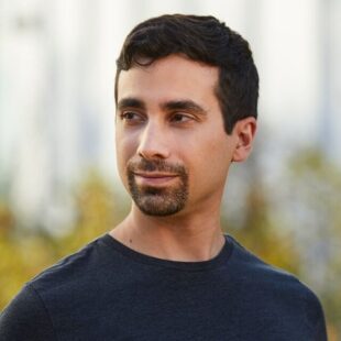 Noam Brown headshot