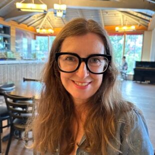 Barbara Marshall headshot