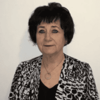 Karen Bennet headshot