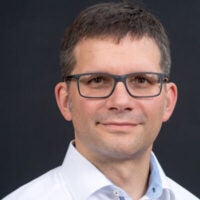 Chris Hoeppler headshot