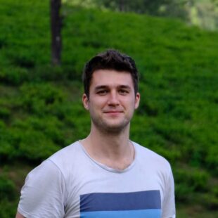 Artur Niederfahrenhorst headshot