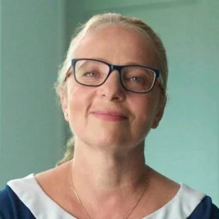 Nelly Porter headshot