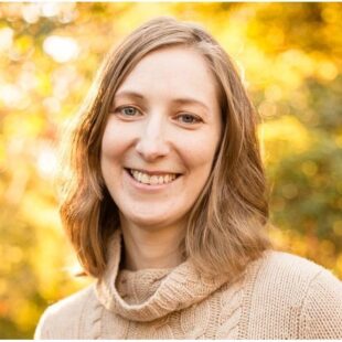 Libby Clark headshot