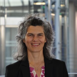 Clarissa Dold headshot